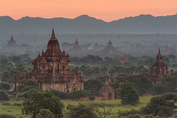 Bagan despierta