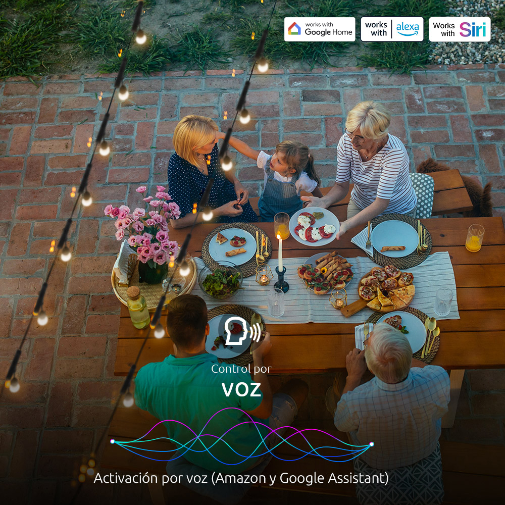 Guirnalda Nexxt Home iluminando una reunión al aire libre con control por voz