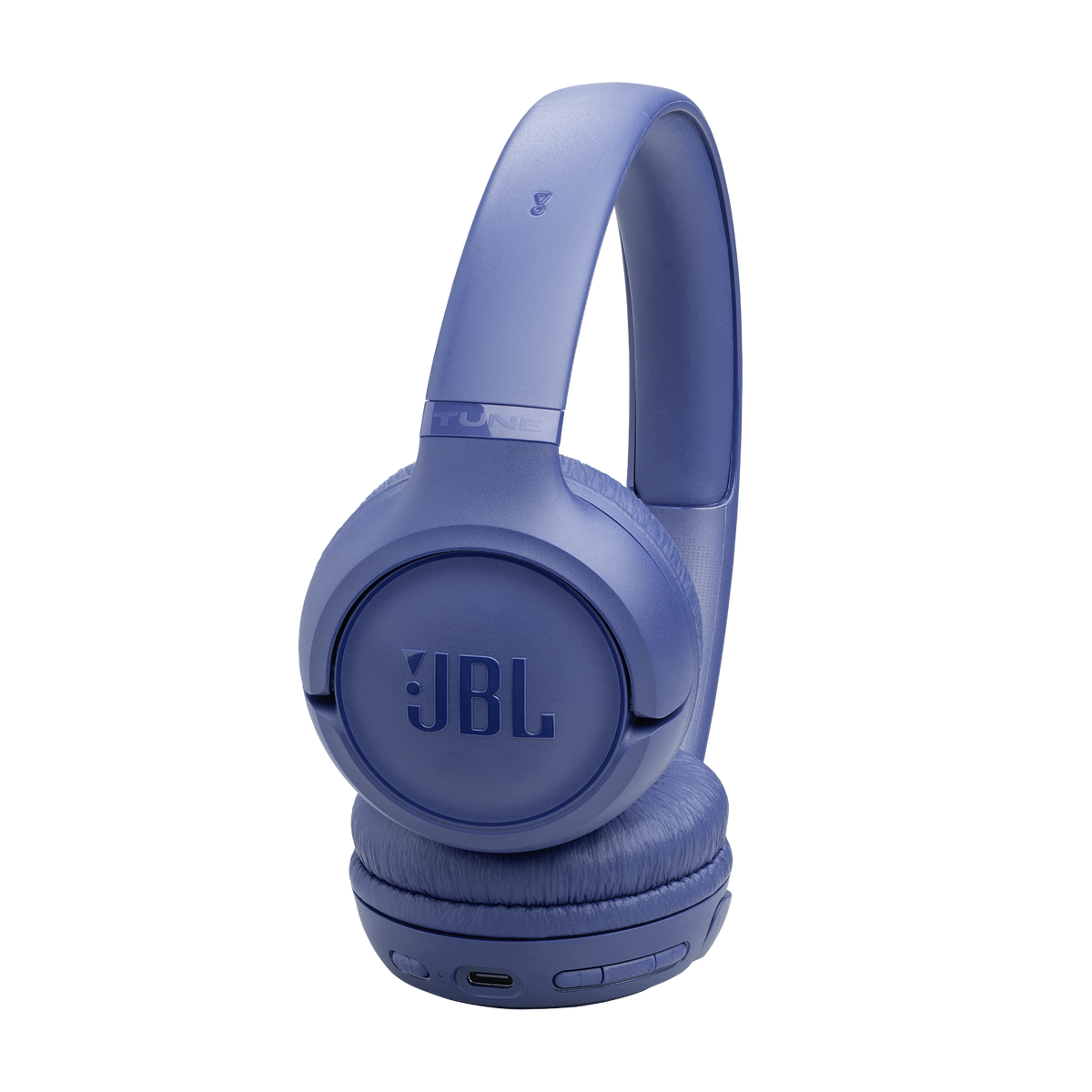 JBL Tune 530BT botones y puerto de carga