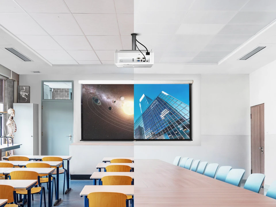 ViewSonic PS502W proyectando en una sala iluminada