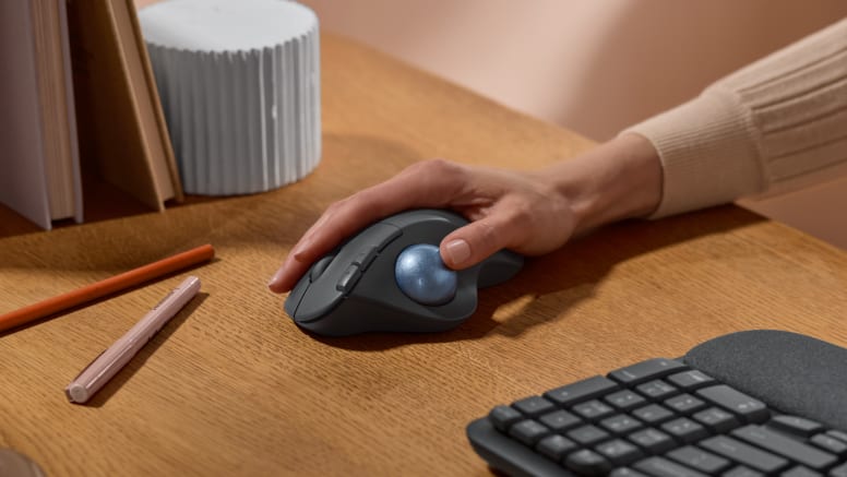 Uso ergonómico del Logitech ERGO M575S