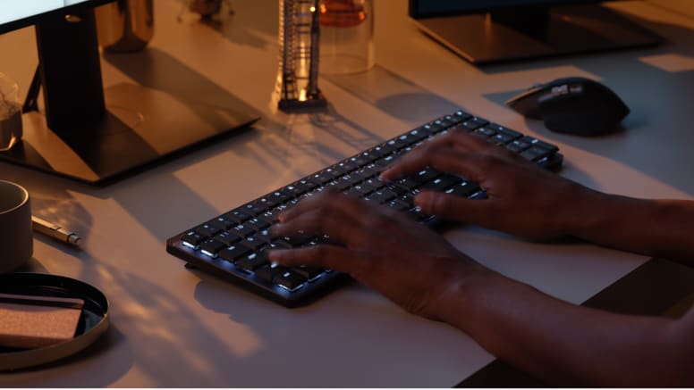 Iluminación inteligente del Logitech MX Mechanical