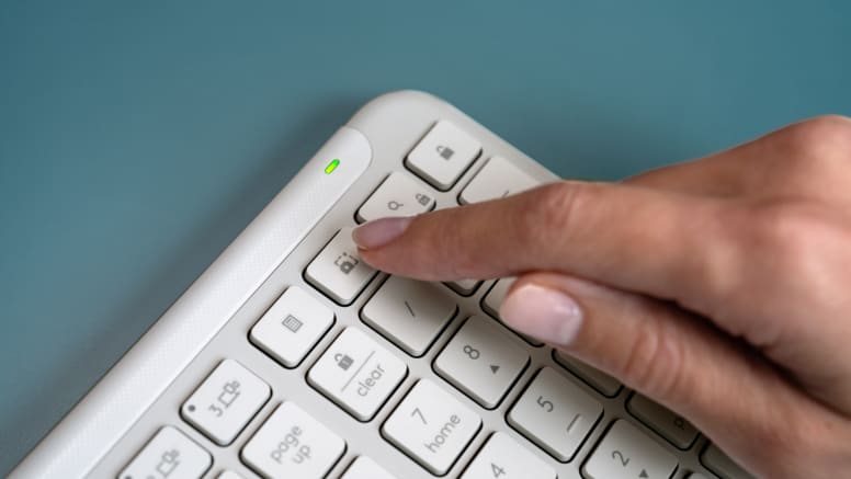 Accesos directos Logitech Signature Slim K950