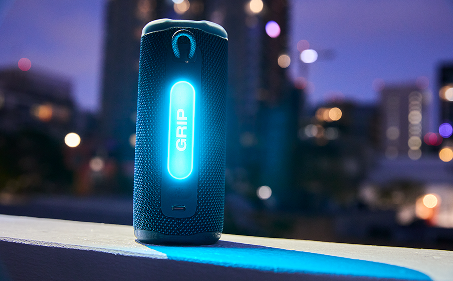 JBL Grip con iluminación ambiental