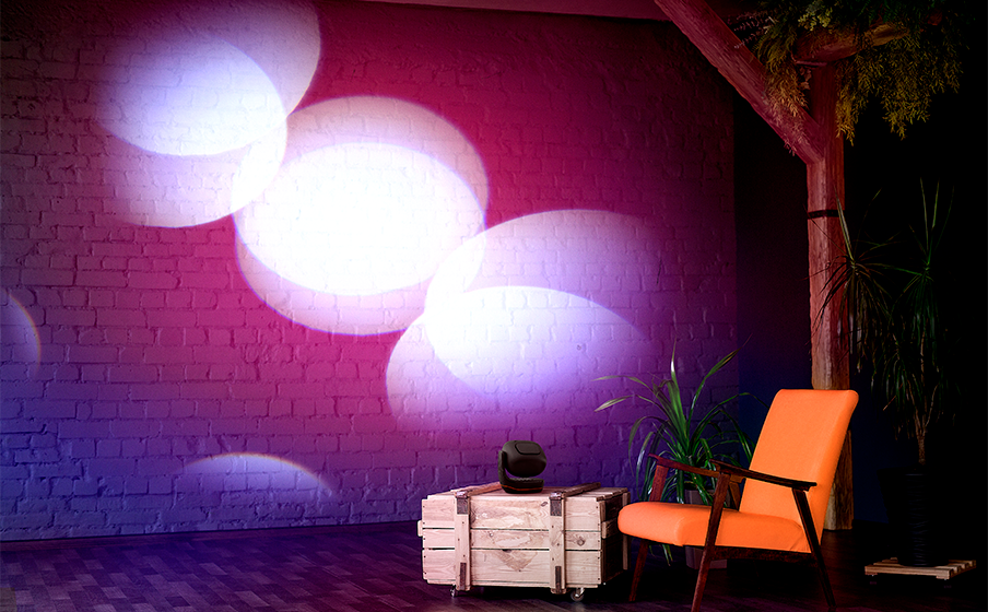 Escena de uso del JBL PartyLight Beam