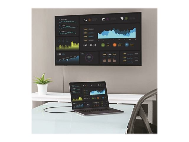 Cable StarTech USB-C a DisplayPort en estación de trabajo