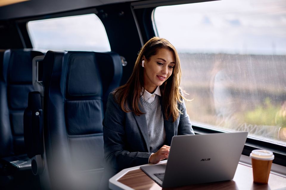 ASUS ExpertBook P5 G2 PM5406CGA en movilidad