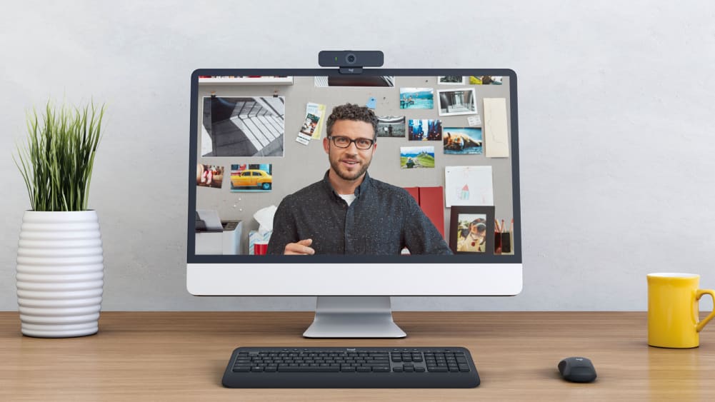 Logitech C925e en videollamada profesional