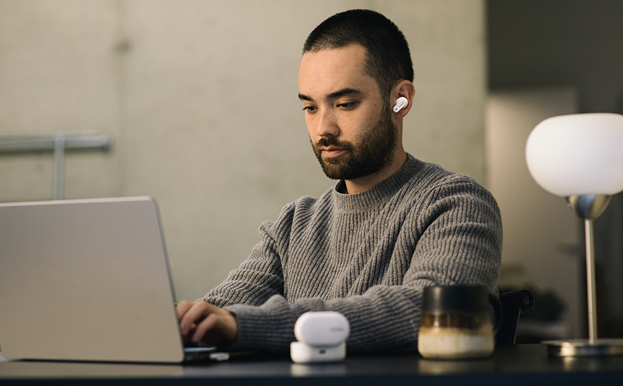 AKG N5 Hybrid conectividad Bluetooth y dongle USB-C 2.4GHz