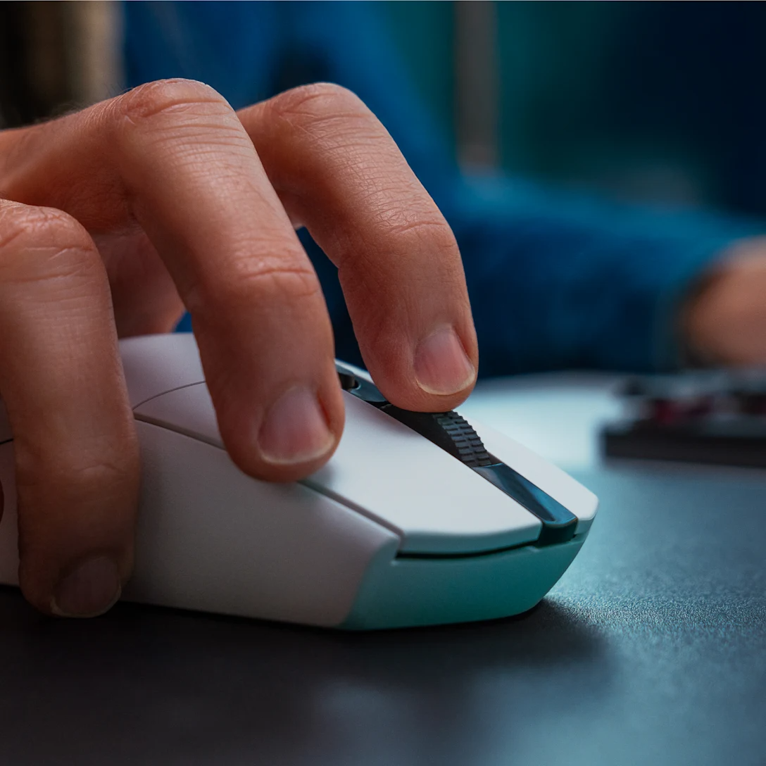 Logitech G305 LIGHTSPEED Blanco lifestyle