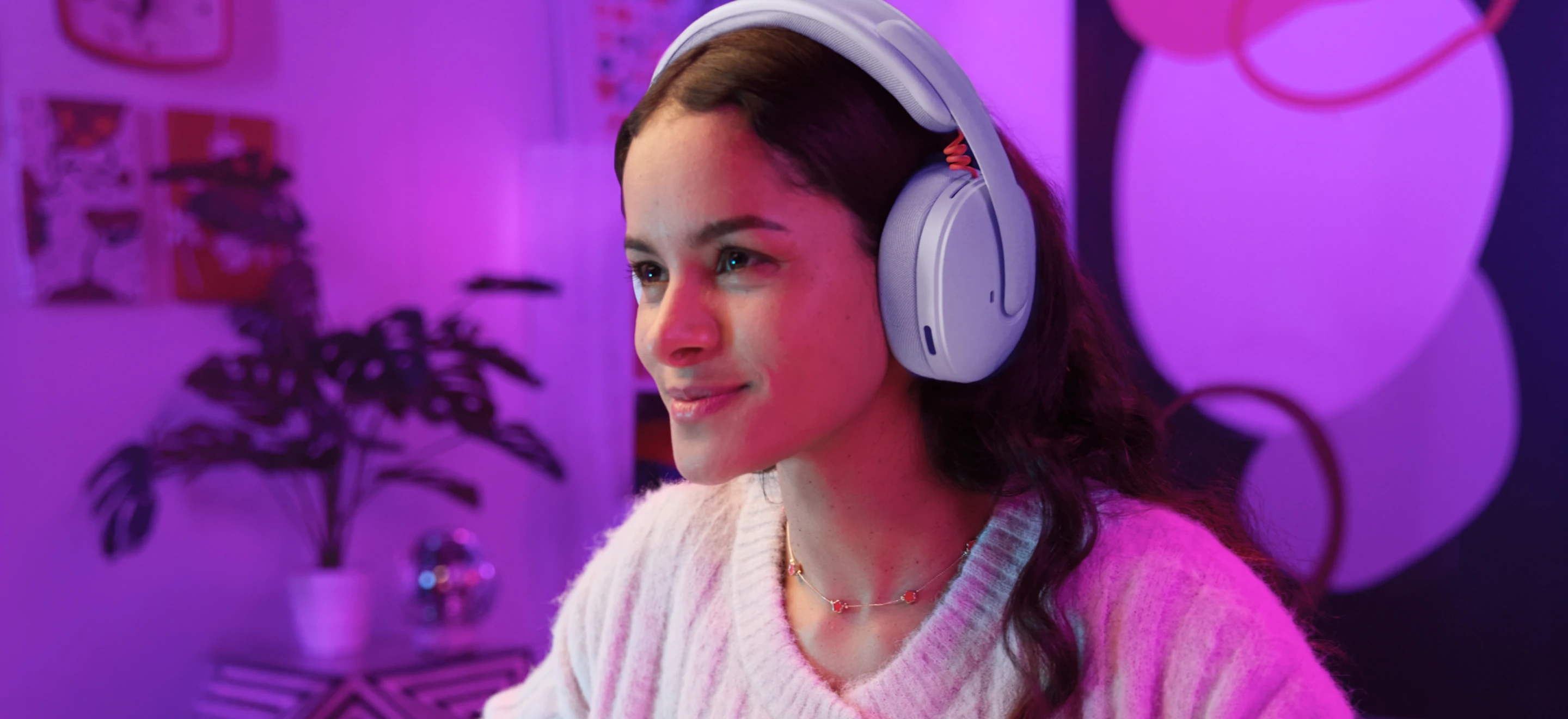 Logitech G325 LIGHTSPEED Lila lifestyle