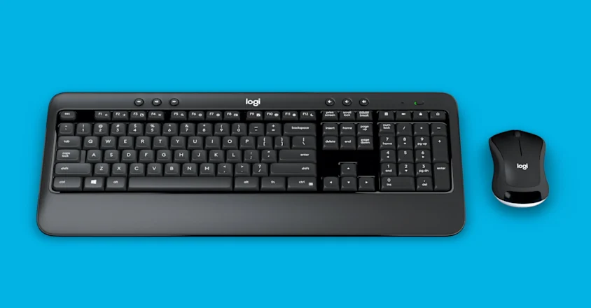 Logitech MK540 Advanced en escritorio