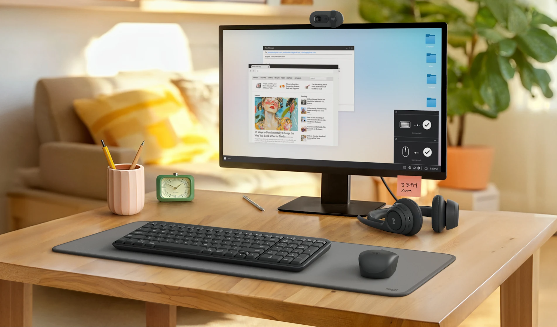 Logitech K250 Grafito en escritorio