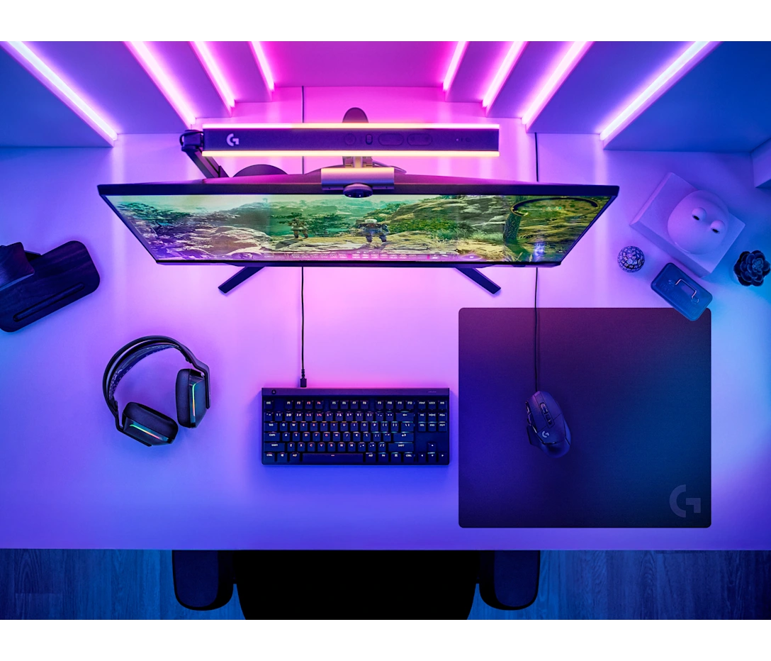 Logitech G G640 en escritorio gamer