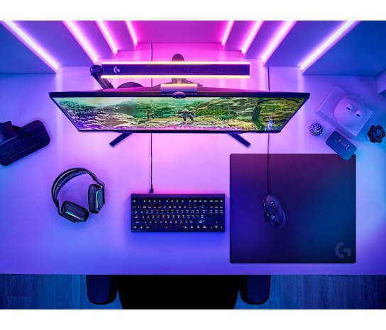 Logitech G740 en escritorio gaming