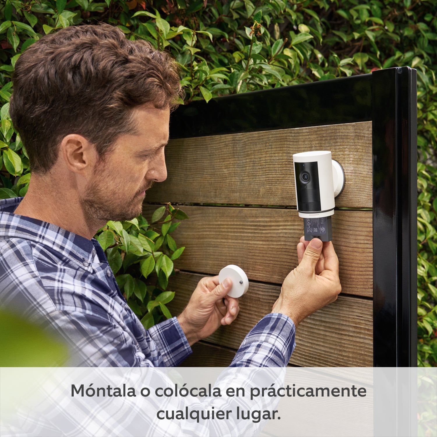 Ring Outdoor Cam Plus blanca video 2K y amplio campo de visión
