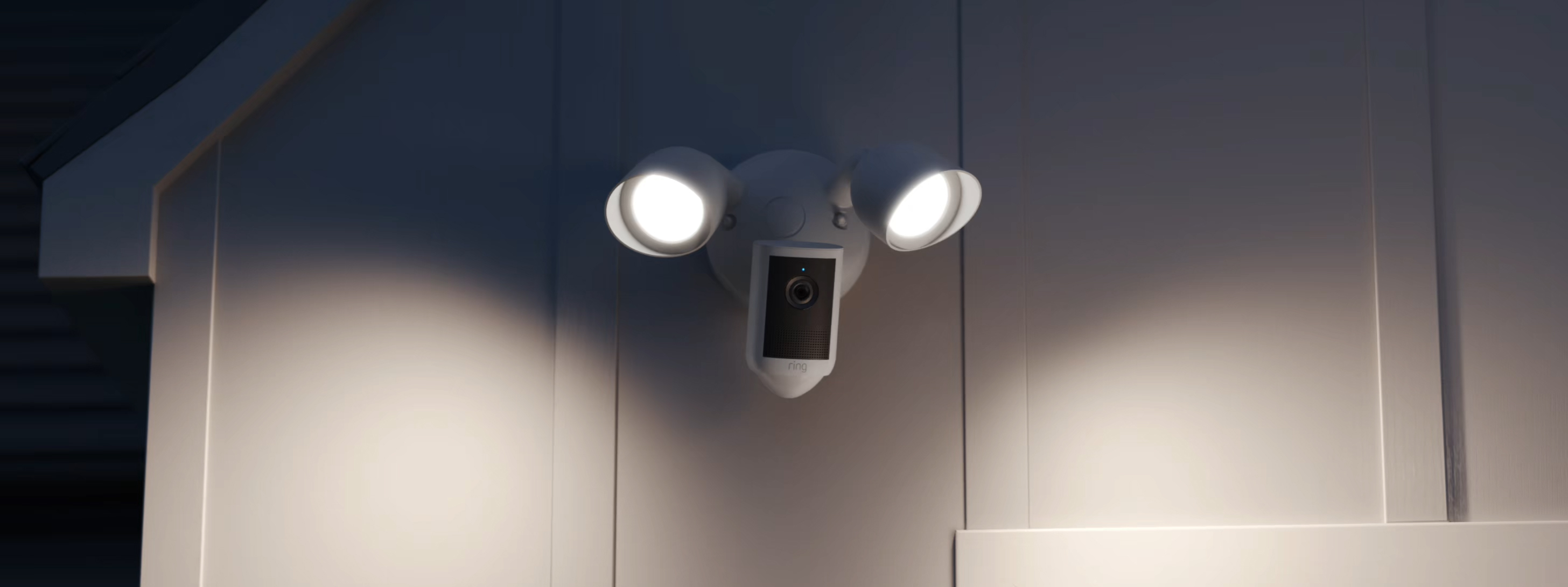 Ring Floodlight Camera 2K conectividad y funciones inteligentes