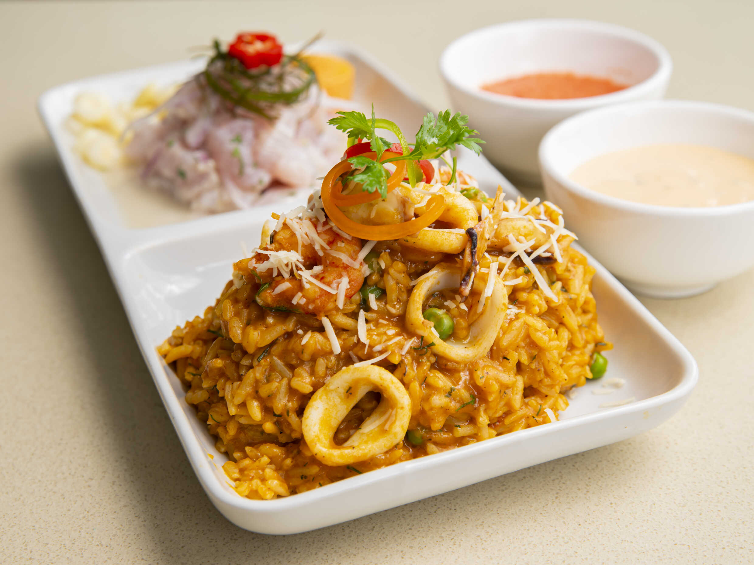 Dúo Marino de Encuentro Marino, ceviche peruano y arroz con mariscos