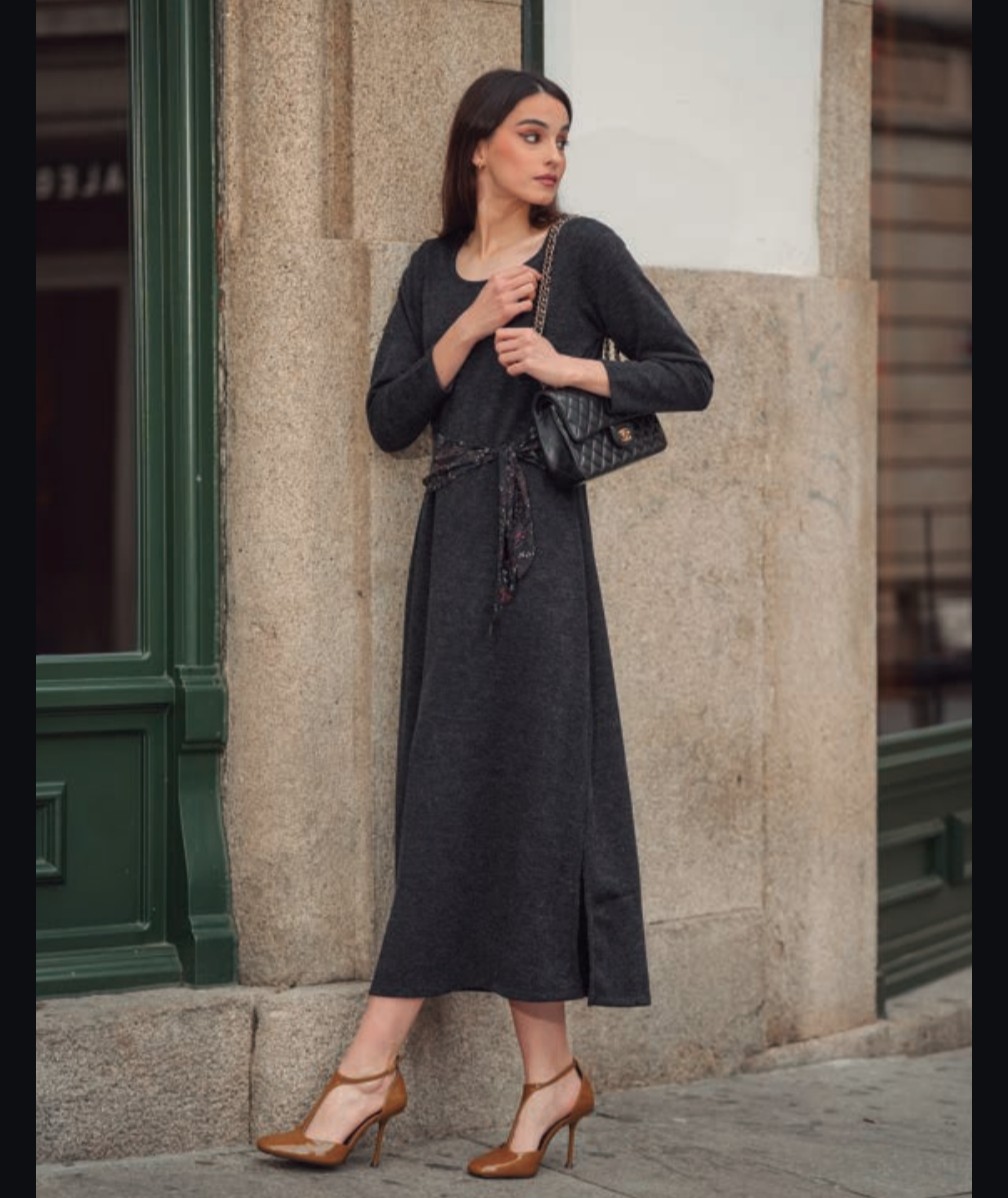 Vestido de malha cinza