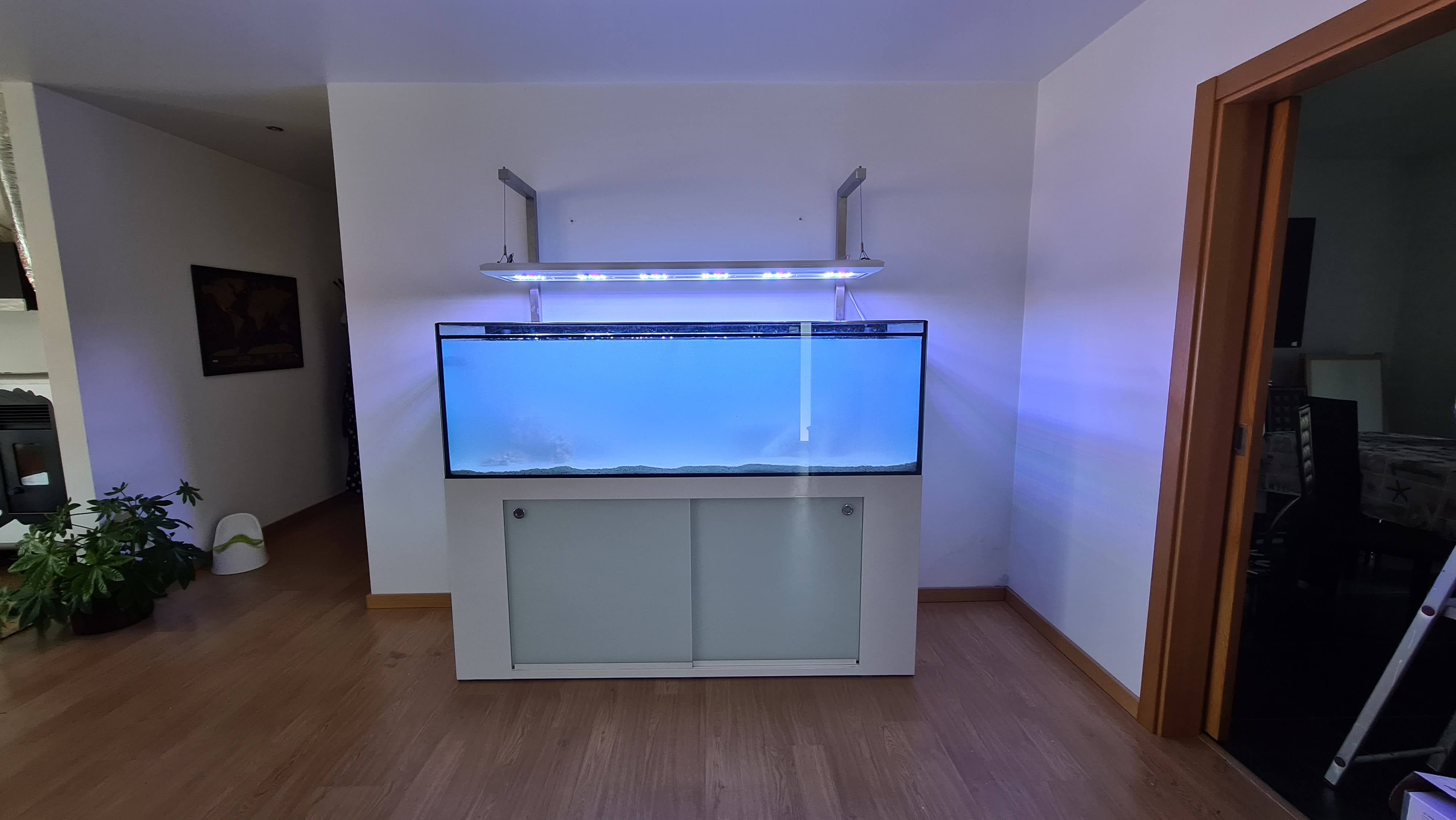 Montagem 180cm x 60cm x 60cm