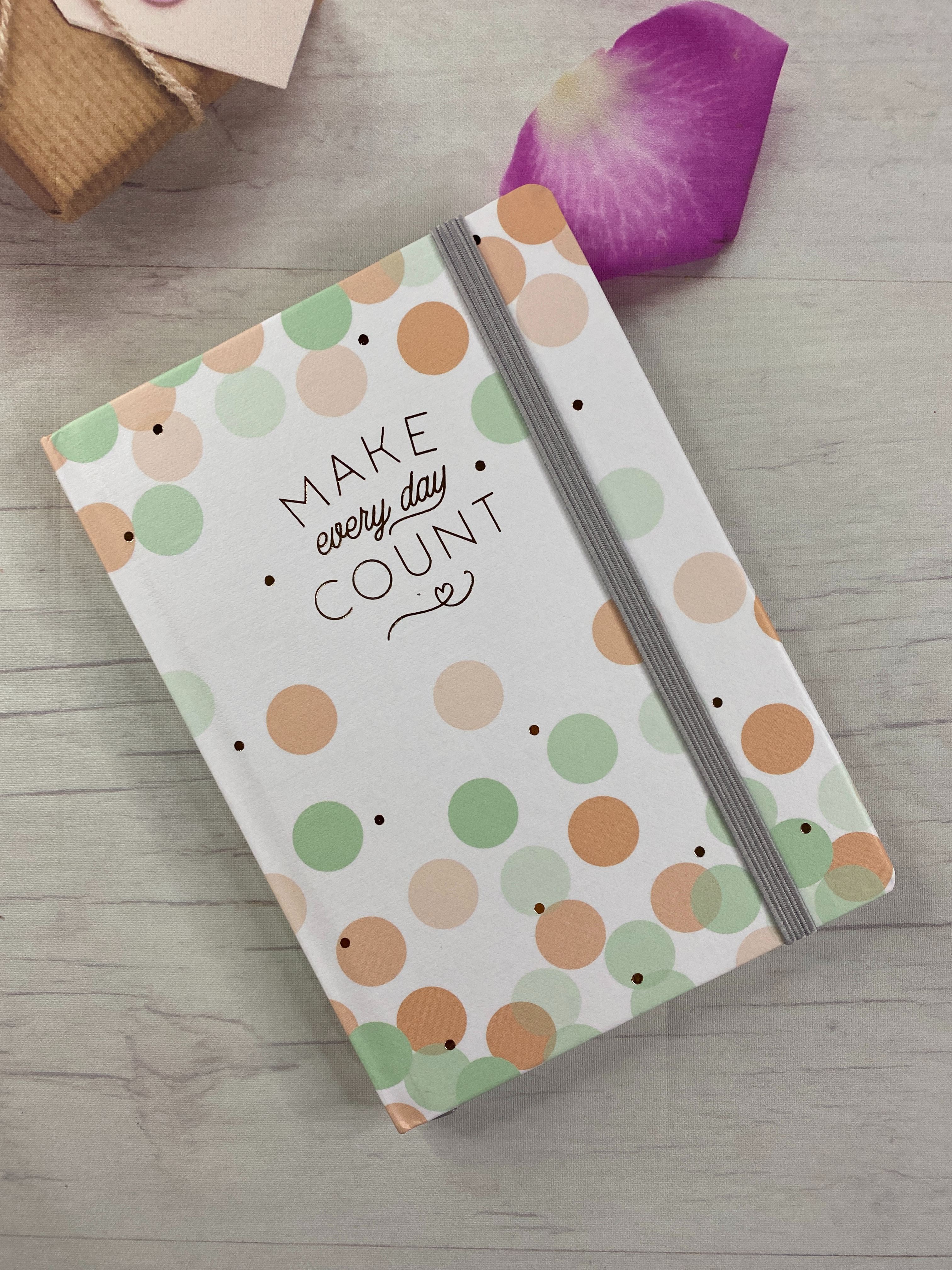 Libreta Soho Pequeña Punteada Tilibra