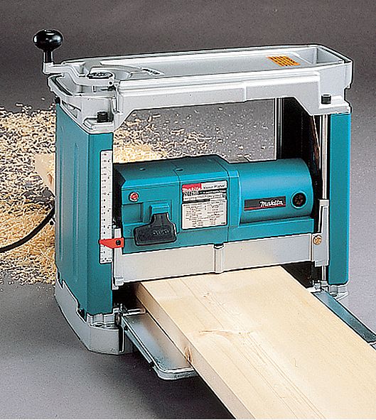 Plaina desengrossadeira Makita 2012NB