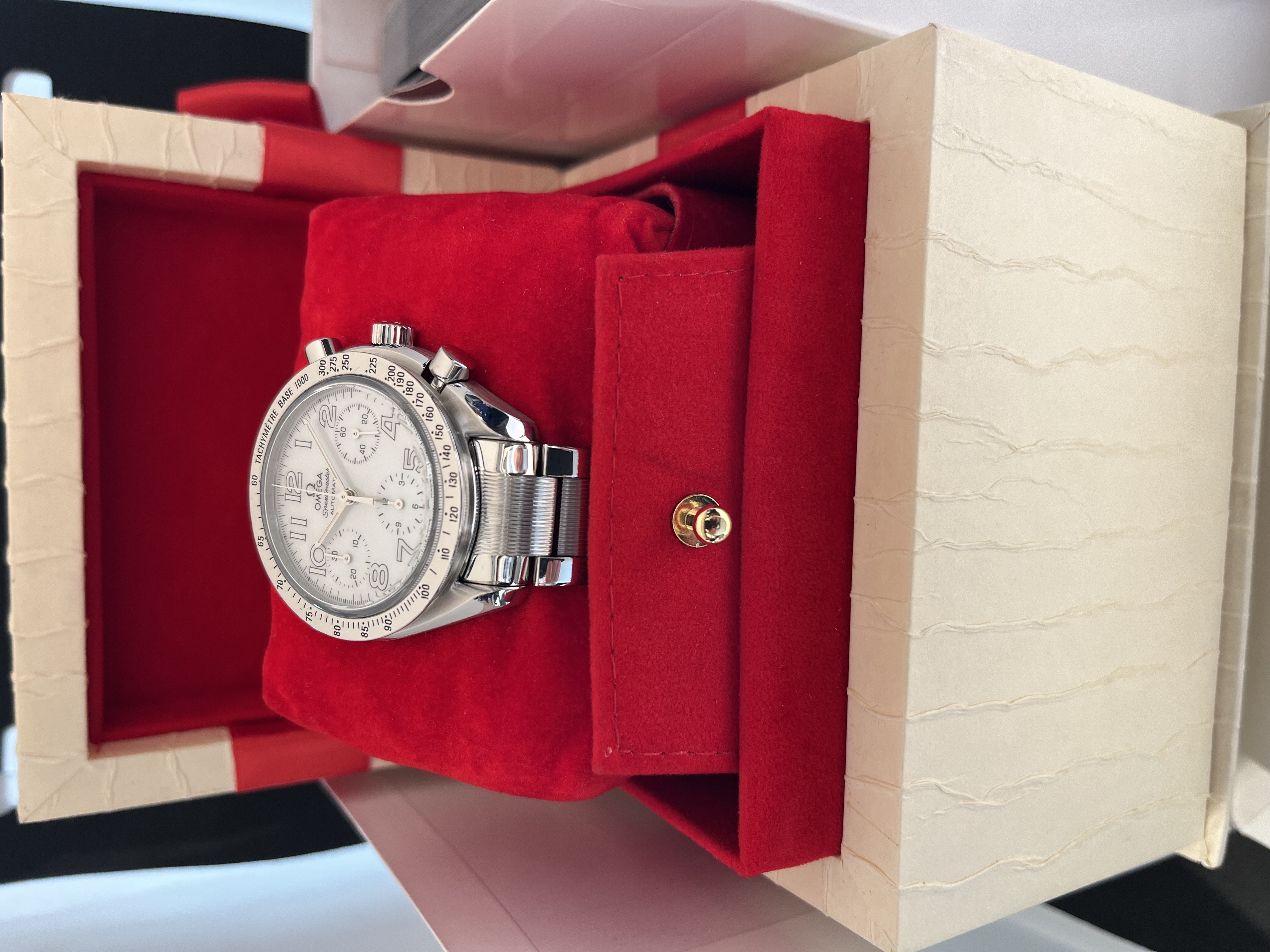 Omega “Speedmaster Reduced” - 39mm