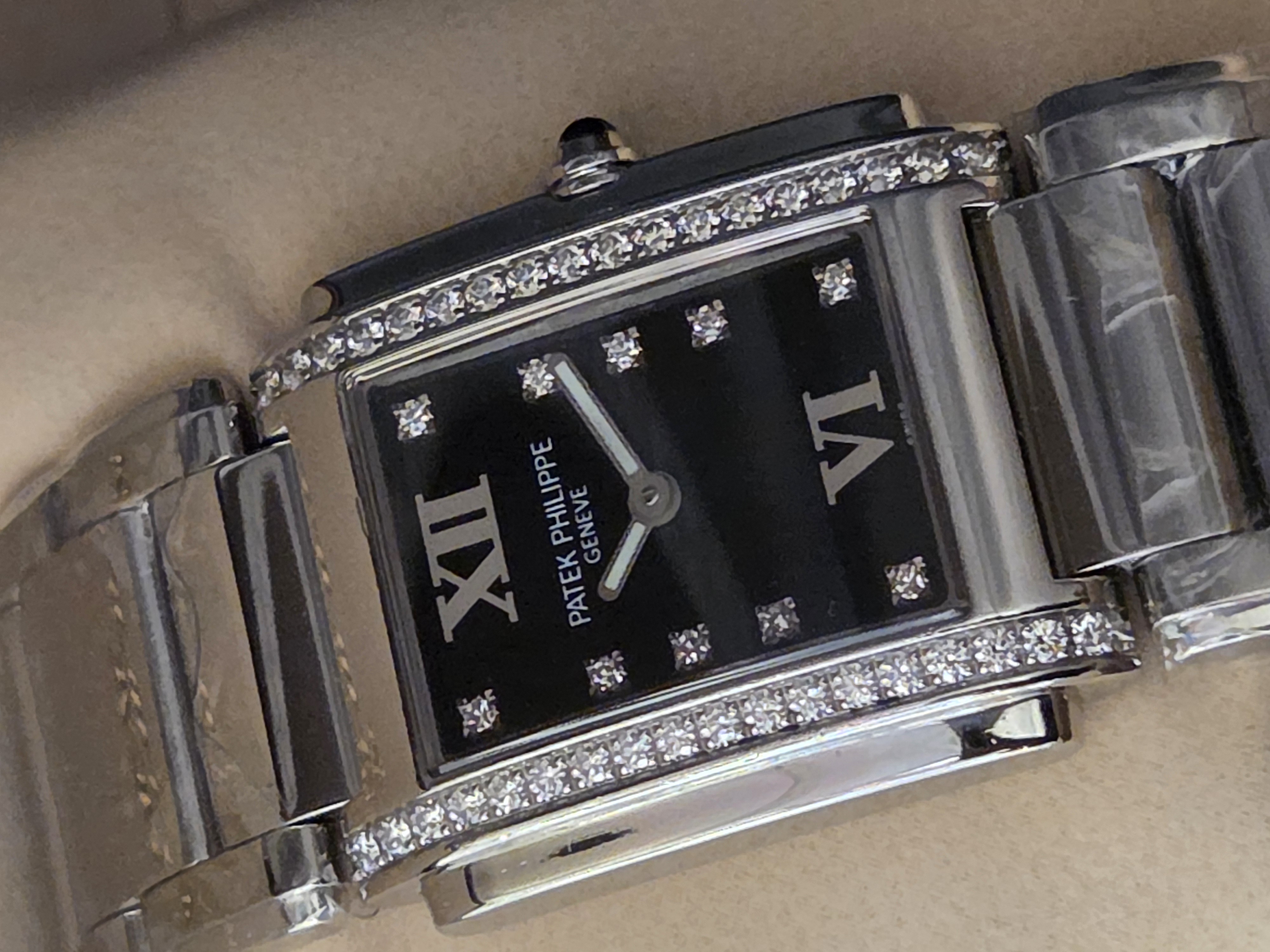 Imagem 2 de Patek Philippe "Twenty Four"