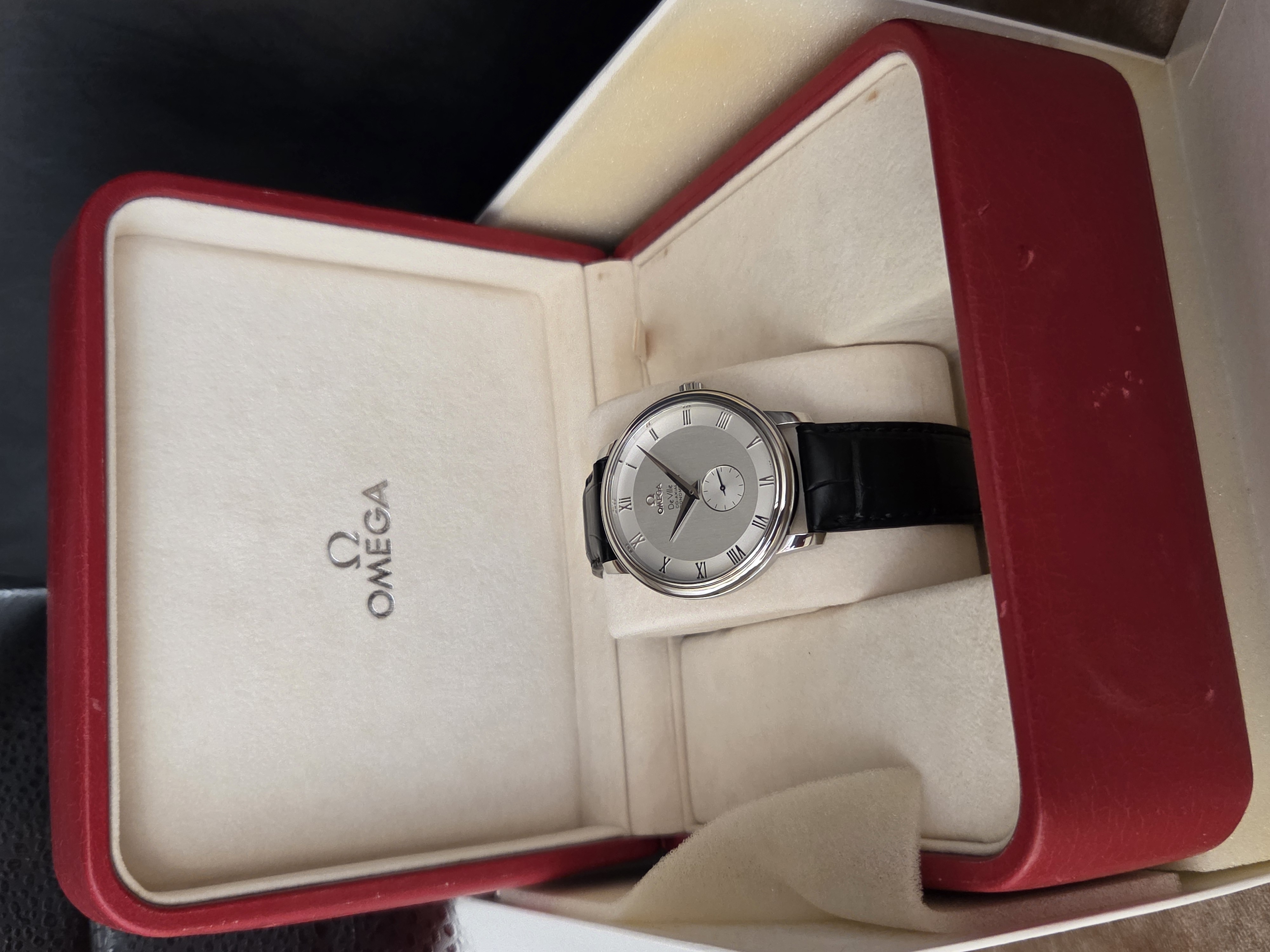 Omega "De Ville"