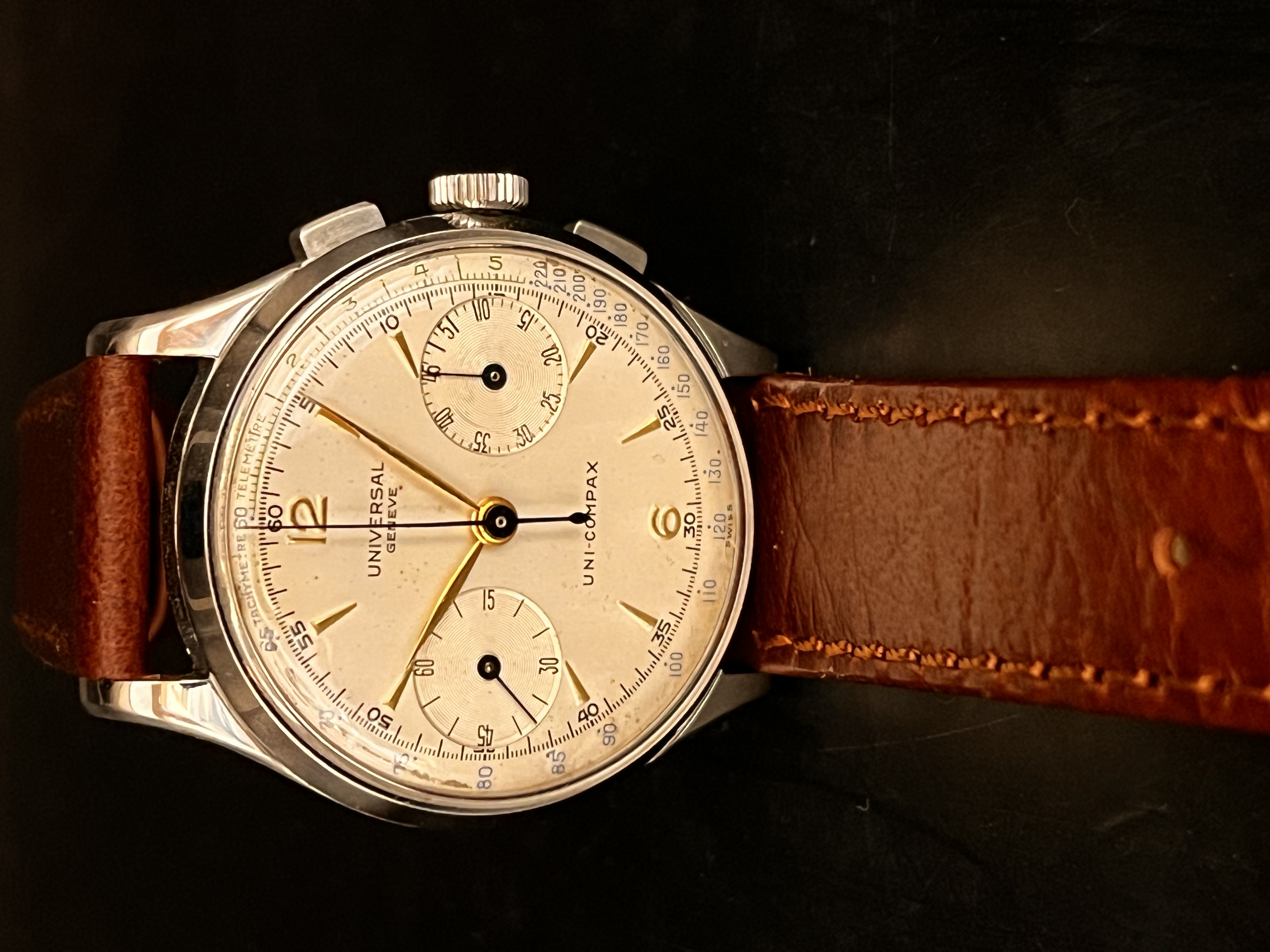 Universal Geneve “Uni-Compax” ref. 22420, anos 50 